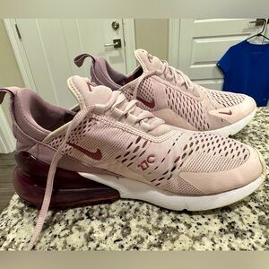 Nike Air Max 270 (Women’s, size 8.5) in Barely Rose